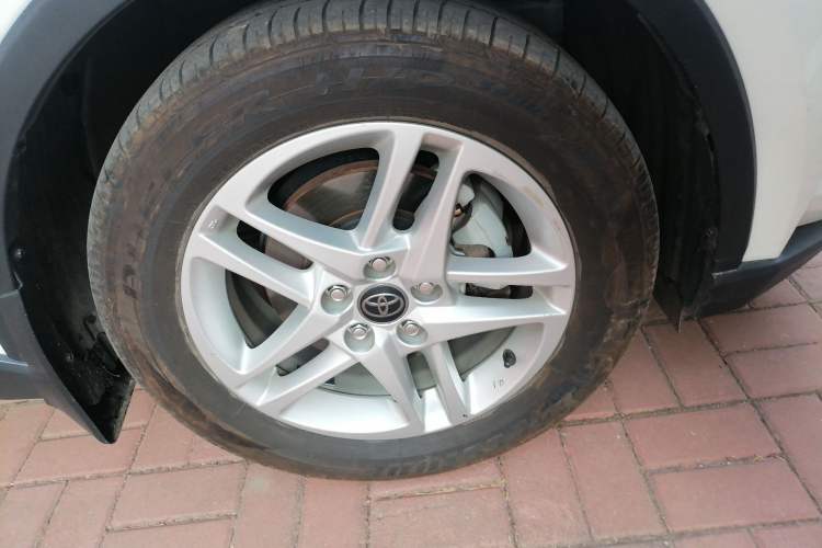 Used Toyota C-HR 2023 2.0L Comfort Edition Right Front Wheel Hub