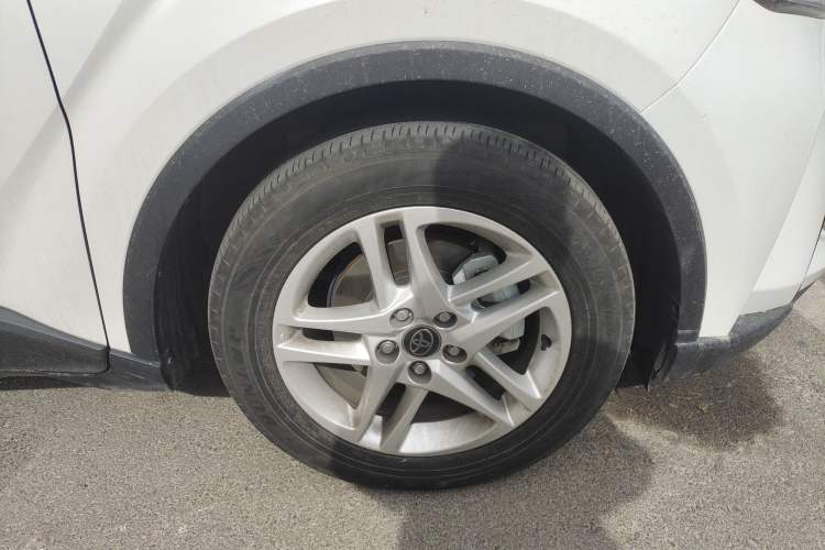 Used Toyota C-HR 2023 2.0L Comfort Edition Right Front Wheel Hub