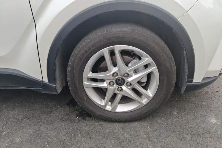 Used Toyota C-HR 2023 2.0L Comfort Edition Right Front Wheel Hub
