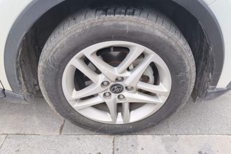 Used Toyota C-HR 2023 2.0L Leading Edition Right Front Wheel Hub