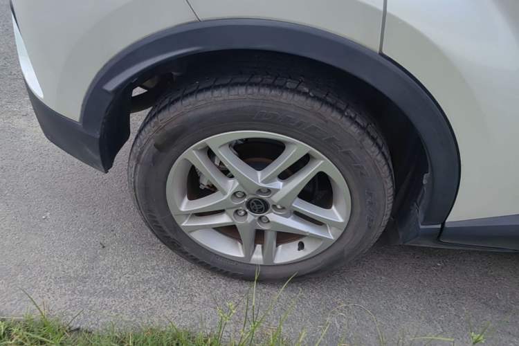 Used Toyota C-HR 2023 2.0L Smart Electric Hybrid Dual-Engine Comfort Version Right Rear Wheel Hub