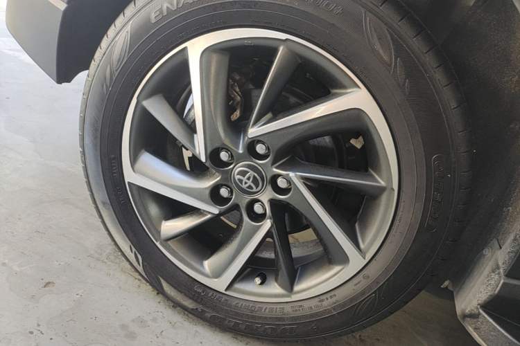 Used Toyota C-HR 2023 2.0L Luxury Edition Right Rear Wheel Hub
