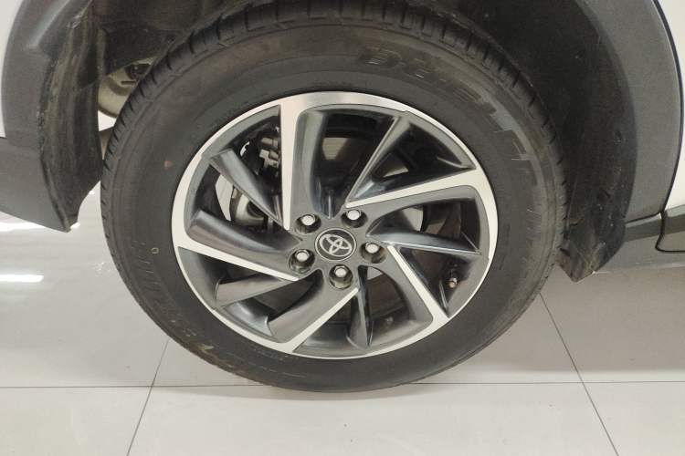Used Toyota C-HR 2023 2.0L Luxury Edition Right Rear Wheel Hub