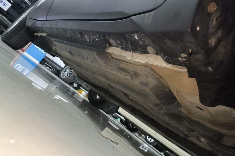 Used Toyota C-HR 2023 2.0L Comfort Edition Right Side Sill