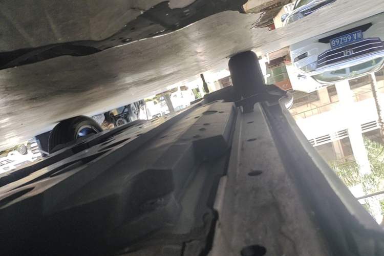 Used Toyota C-HR 2023 2.0L Luxury Edition Right Side Sill
