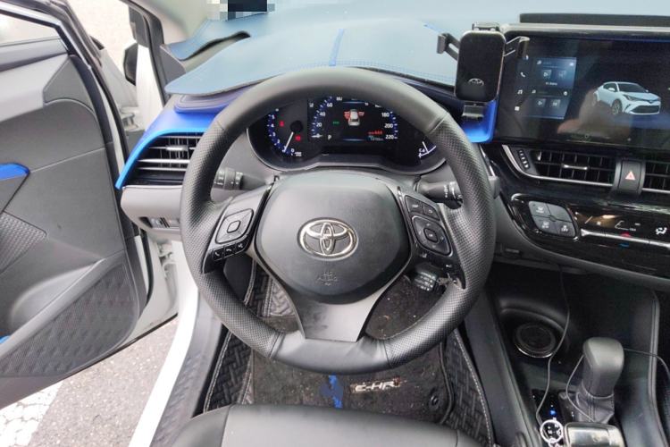 Used Toyota C-HR 2023 2.0L Comfort Edition Steering Wheel