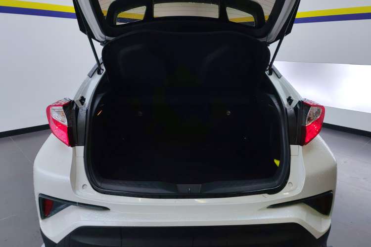Used Toyota C-HR 2023 2.0L Leading Edition Trunk