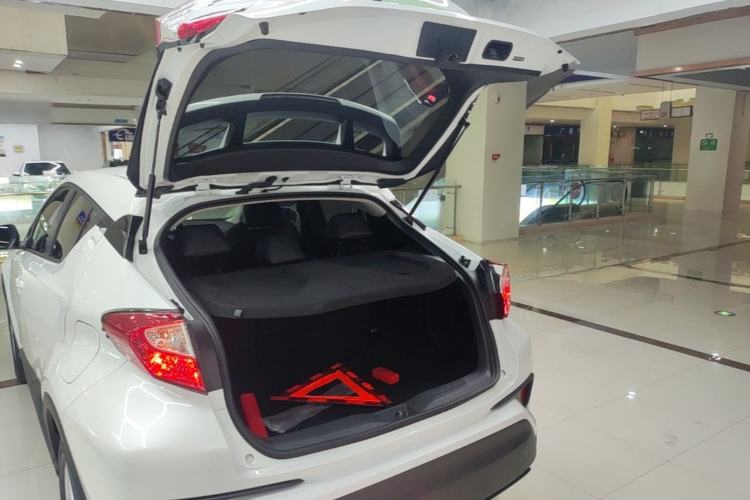 Used Toyota C-HR 2023 2.0L Comfort Edition Trunk