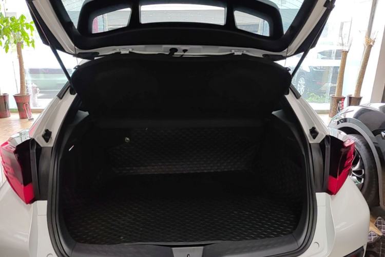 Used Toyota C-HR 2023 2.0L Luxury Edition Trunk