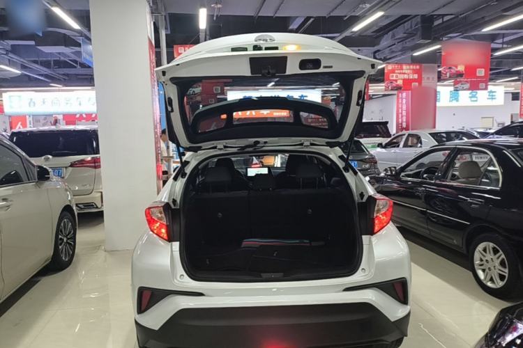 Used Toyota C-HR 2023 2.0L Comfort Edition Trunk