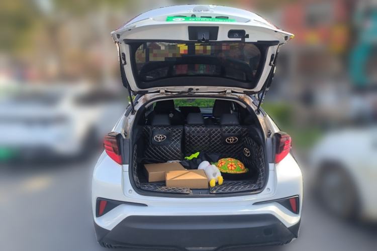 Used Toyota C-HR 2023 2.0L Luxury Edition Trunk