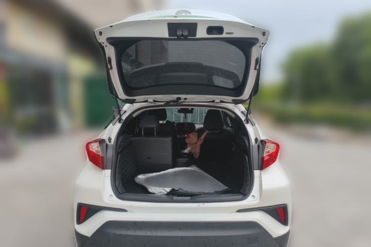 Used Toyota C-HR 2023 2.0L Leading Edition Trunk