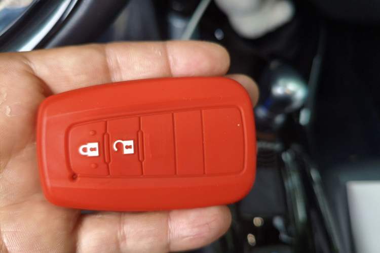 Used Toyota C-HR 2023 2.0L Leading Edition Vehicle Key