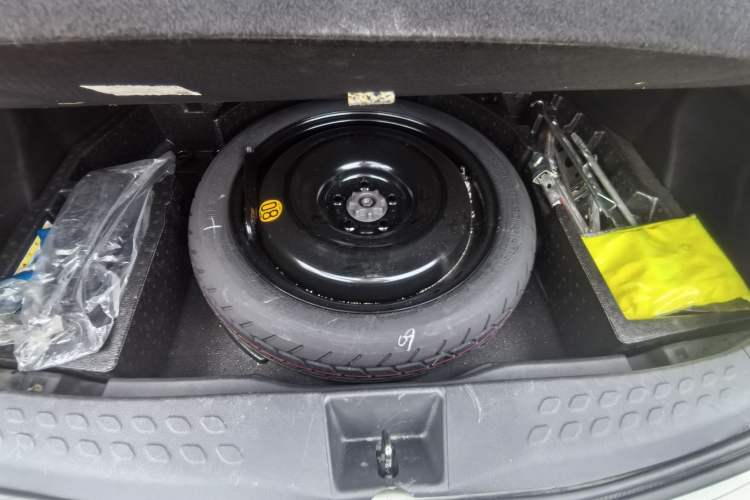 Used Toyota C-HR EV 2020 Leading Edition Interior 13