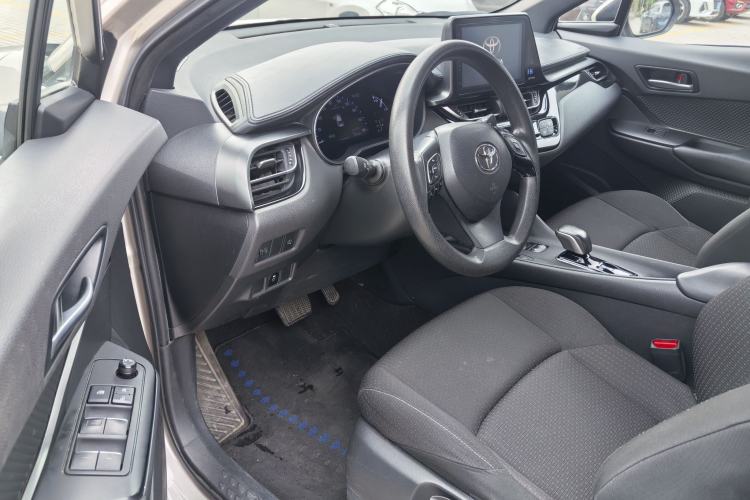 Used Toyota C-HR EV 2020 Leading Edition Interior 3