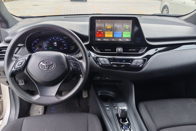Used Toyota C-HR EV 2020 Leading Edition Interior 6