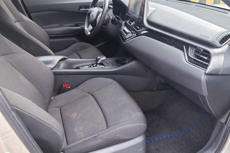 Used Toyota C-HR EV 2020 Leading Edition Right Front Seat