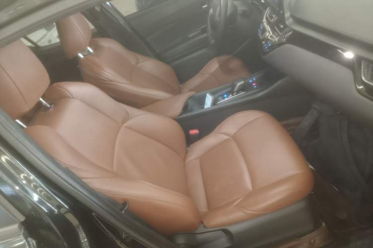 Used Toyota C-HR EV 2020 Leading Edition Right Front Seat
