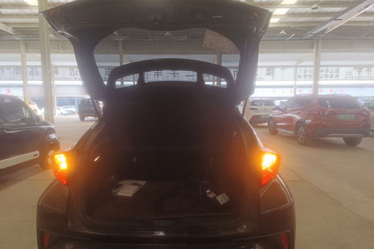 Used Toyota C-HR EV 2020 Leading Edition Trunk
