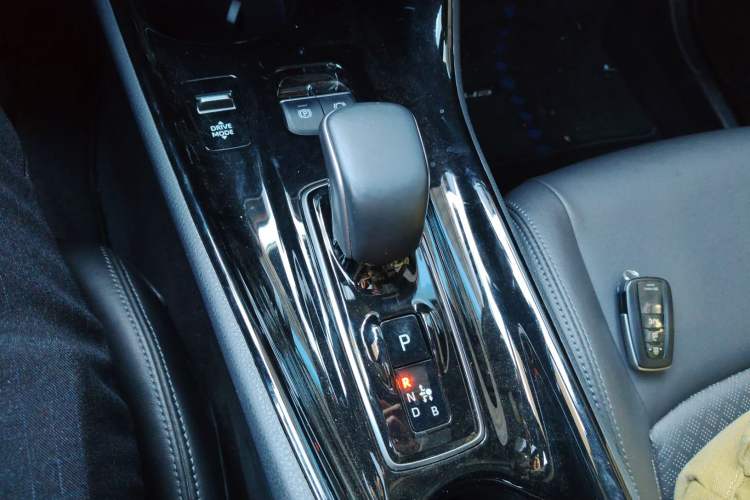 Used Toyota C-HR EV 2020 Deluxe Sunroof Edition Gear Lever