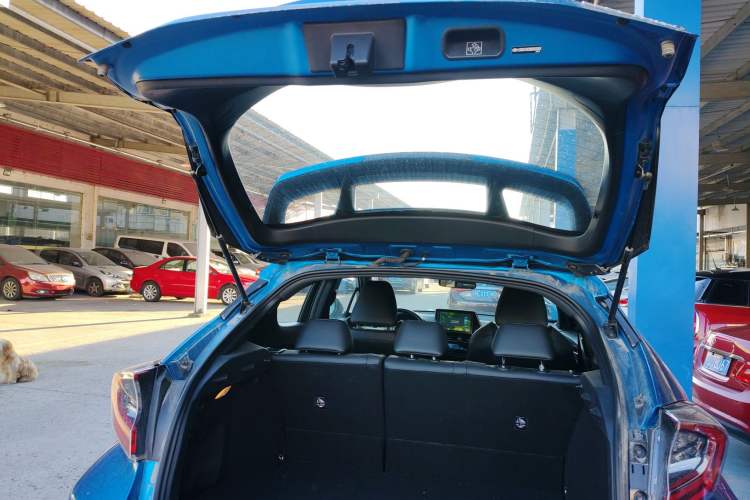Used Toyota C-HR EV 2020 Deluxe Sunroof Edition Trunk