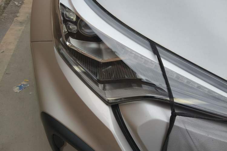 Used Toyota C-HR EV 2020 Deluxe Sunroof Edition Right Front Headlight