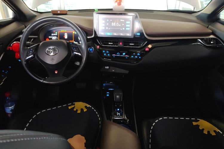 Used Toyota C-HR EV 2020 Deluxe Sunroof Edition Center Console