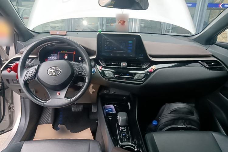 Used Toyota C-HR EV 2020 Deluxe Sunroof Edition Center Console
