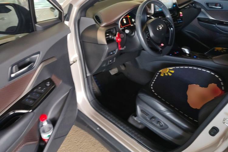 Used Toyota C-HR EV 2020 Deluxe Sunroof Edition Driver Seat
