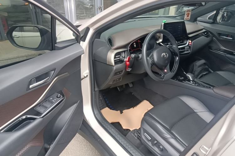Used Toyota C-HR EV 2020 Deluxe Sunroof Edition Driver Seat