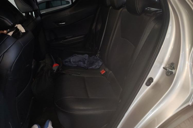 Used Toyota C-HR EV 2020 Luxury Sunroof Edition Interior 4