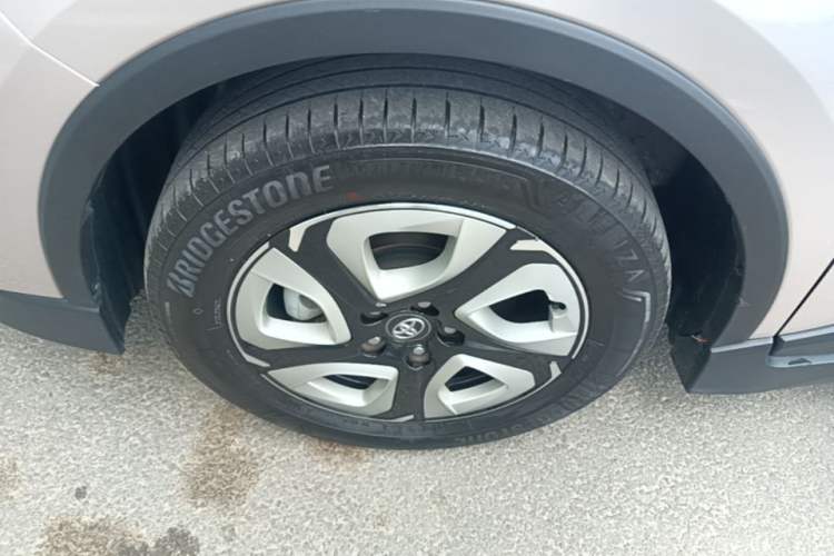 Used Toyota C-HR EV 2020 Deluxe Sunroof Edition Left Front Wheel Hub