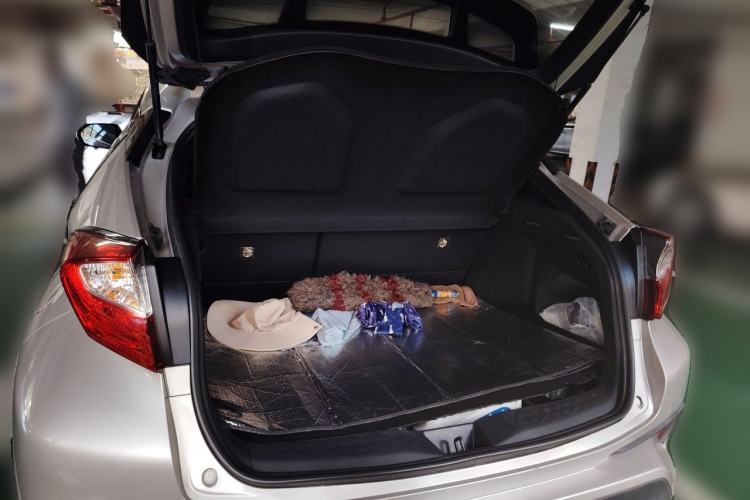 Used Toyota C-HR EV 2020 Luxury Sunroof Edition Trunk