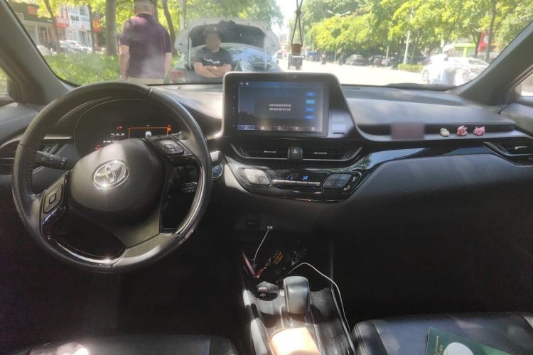 Used Toyota C-HR EV 2020 Deluxe Sunroof Edition Center Console