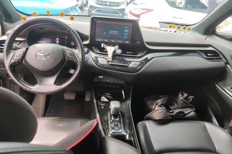Used Toyota C-HR EV 2020 Deluxe Sunroof Edition Center Console