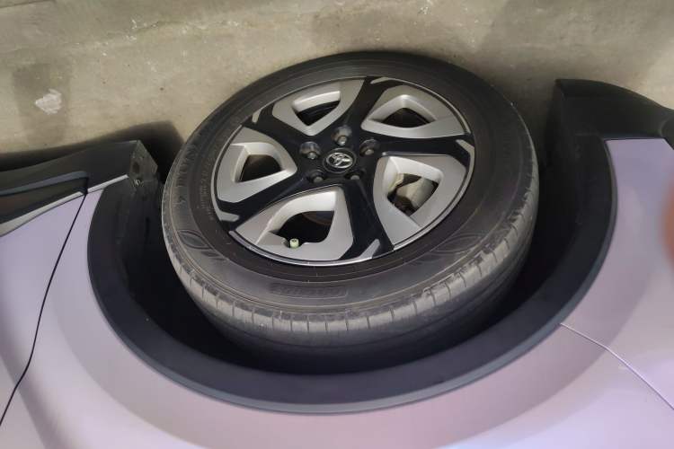 Used Toyota C-HR EV 2020 Deluxe Sunroof Edition Exterior 4