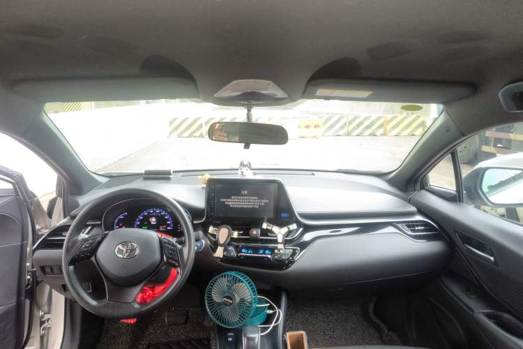 Used Toyota C-HR EV 2020 Leading Edition Headliner