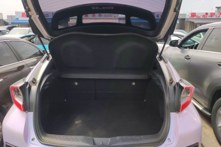 Used Toyota C-HR EV 2020 Deluxe Sunroof Edition Trunk