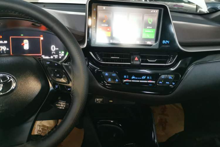 Used Toyota C-HR EV 2020 Deluxe Sunroof Edition Audio And AC Panel