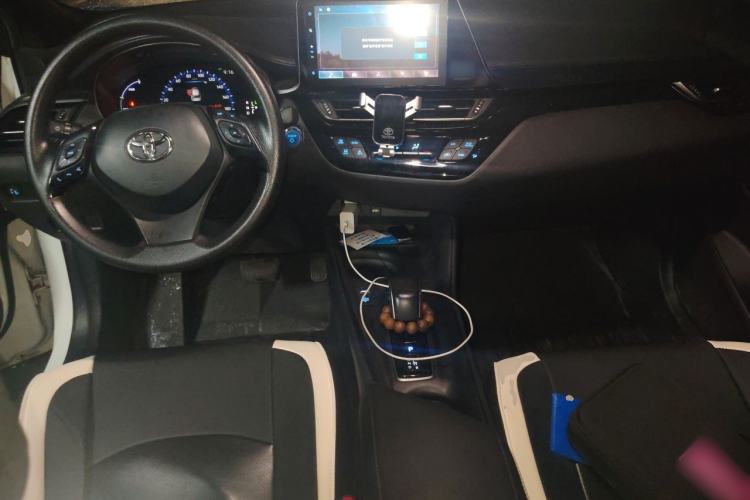 Used Toyota C-HR EV 2020 Leading Edition Center Console