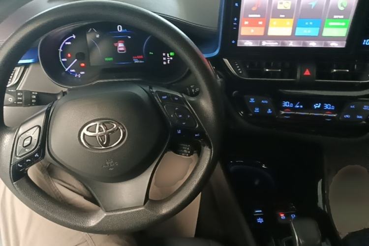 Used Toyota C-HR EV 2020 Luxury Sunroof Edition Center Console