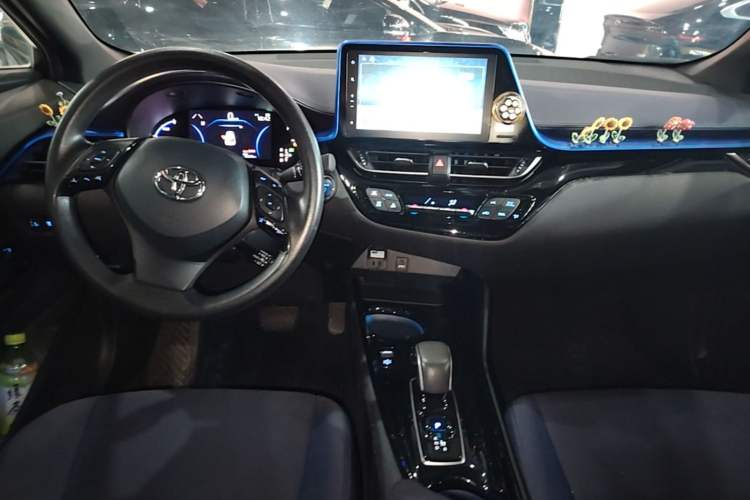 Used Toyota C-HR EV 2020 Luxury Sunroof Edition Center Console