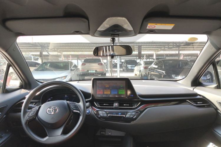 Used Toyota C-HR EV 2020 Leading Edition Center Console