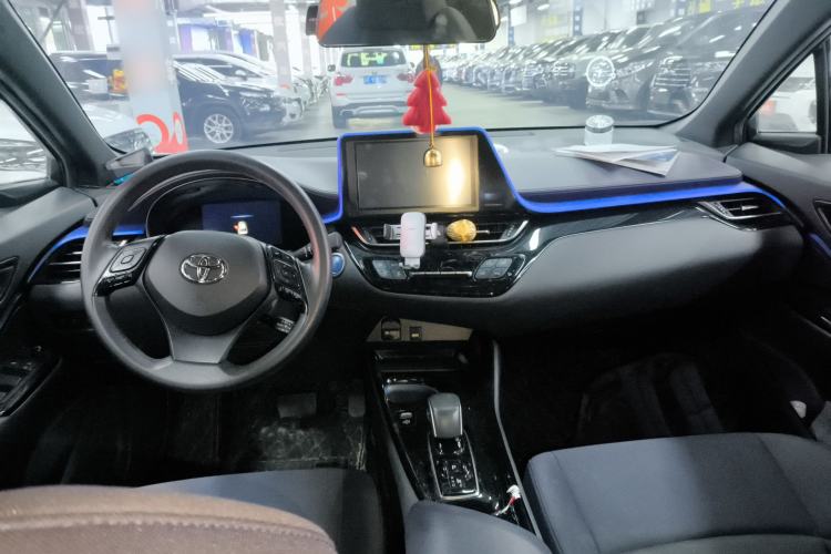 Used Toyota C-HR EV 2020 Luxury Sunroof Edition Center Console