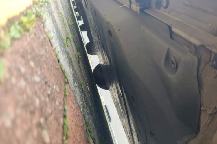 Used Toyota C-HR EV 2020 Luxury Sunroof Edition Chassis Front Right