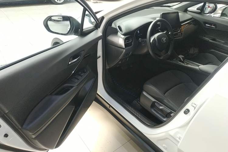 Used Toyota C-HR EV 2020 Leading Edition Driver Seat