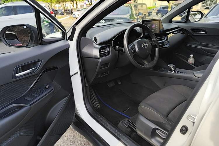 Used Toyota C-HR EV 2020 Leading Edition Driver Seat