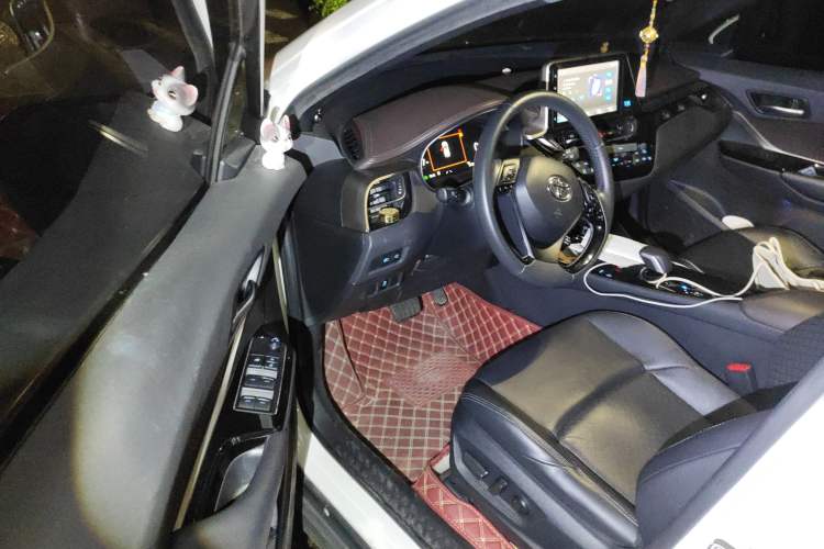 Used Toyota C-HR EV 2020 Deluxe Sunroof Edition Driver Seat