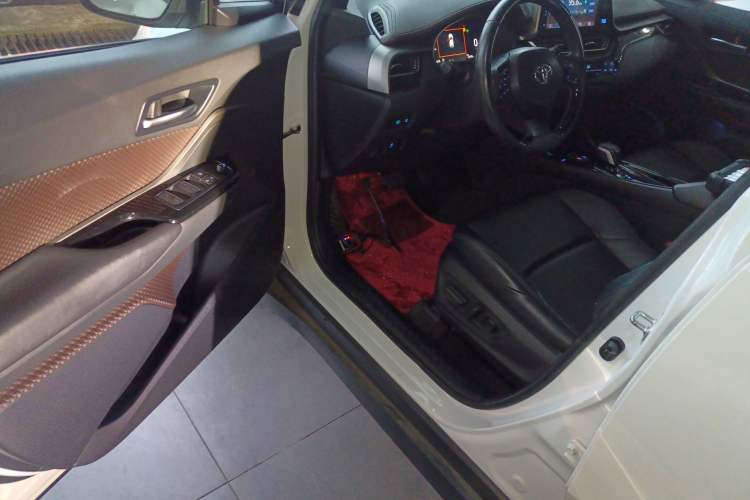 Used Toyota C-HR EV 2020 Deluxe Sunroof Edition Driver Seat