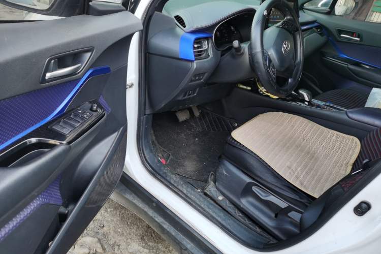 Used Toyota C-HR EV 2020 Luxury Sunroof Edition Driver Seat